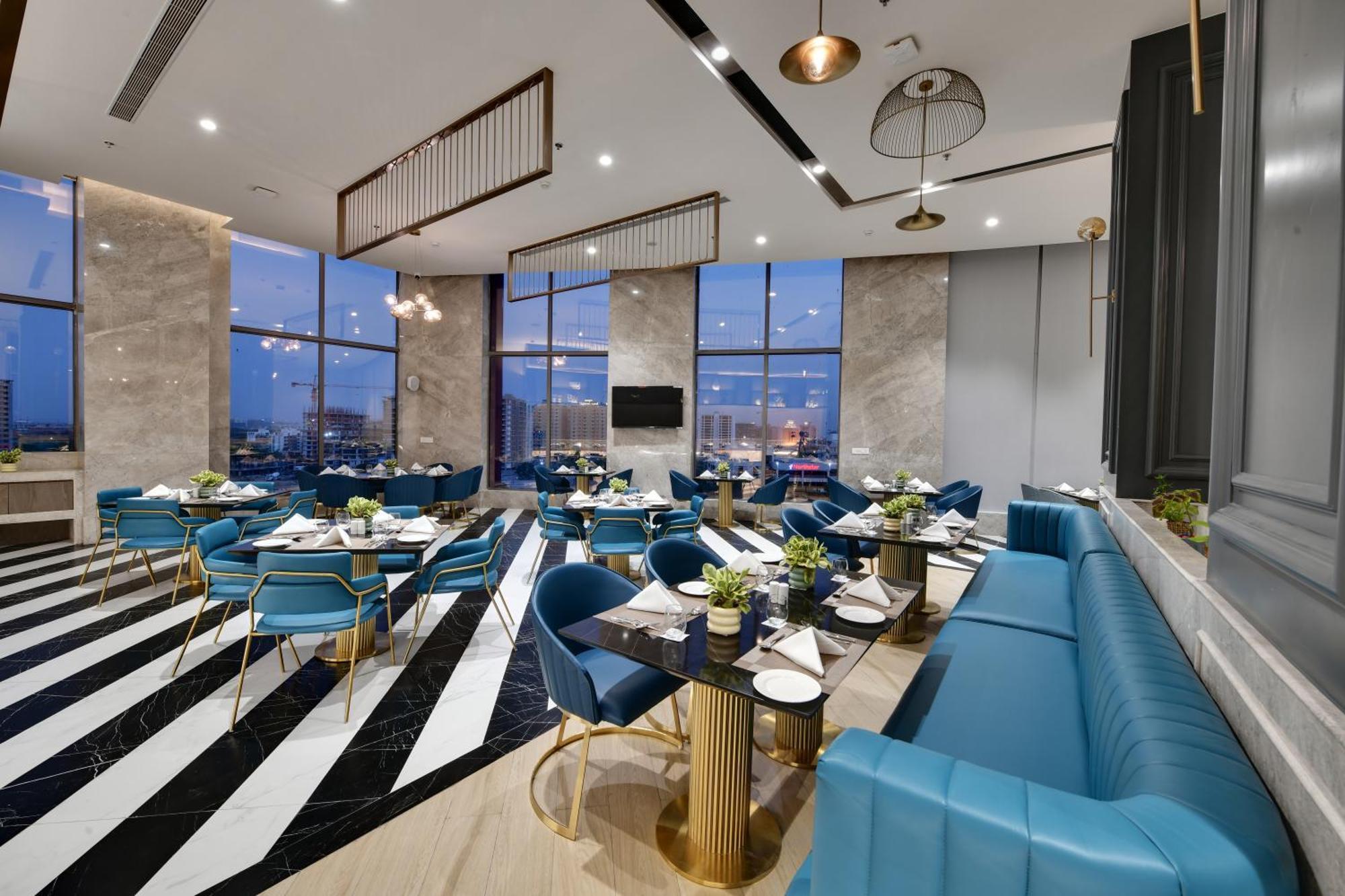 Отель The Fern Residency, Гандинагар Экстерьер фото