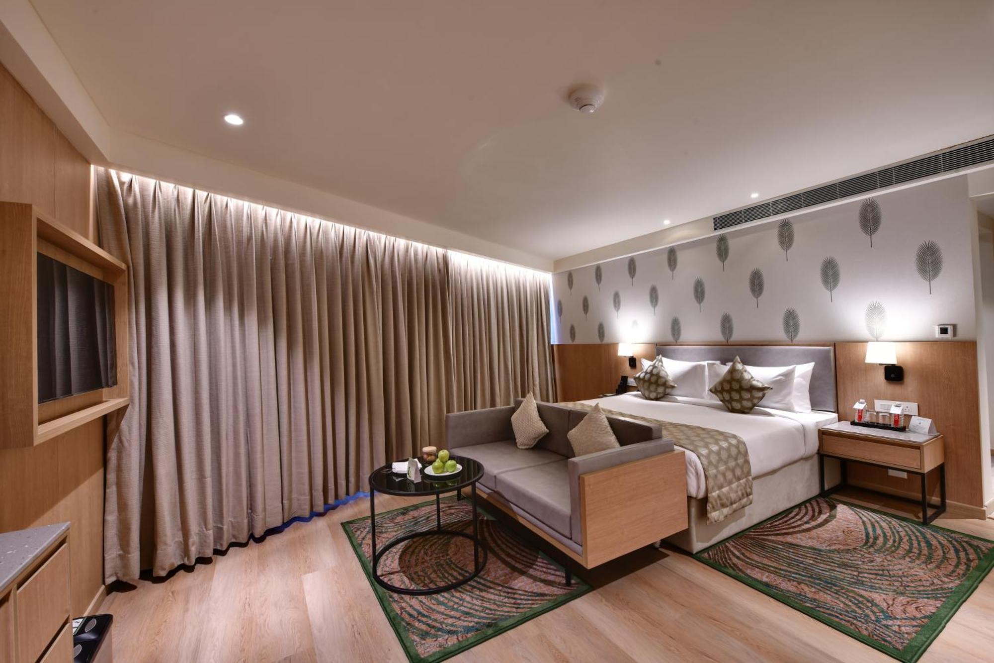 Отель The Fern Residency, Гандинагар Экстерьер фото